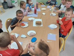 b_1024_768_0_00_images_2023_2024_KAWA_Kanapki_395908857_794437129150904_2819265562202644144_n